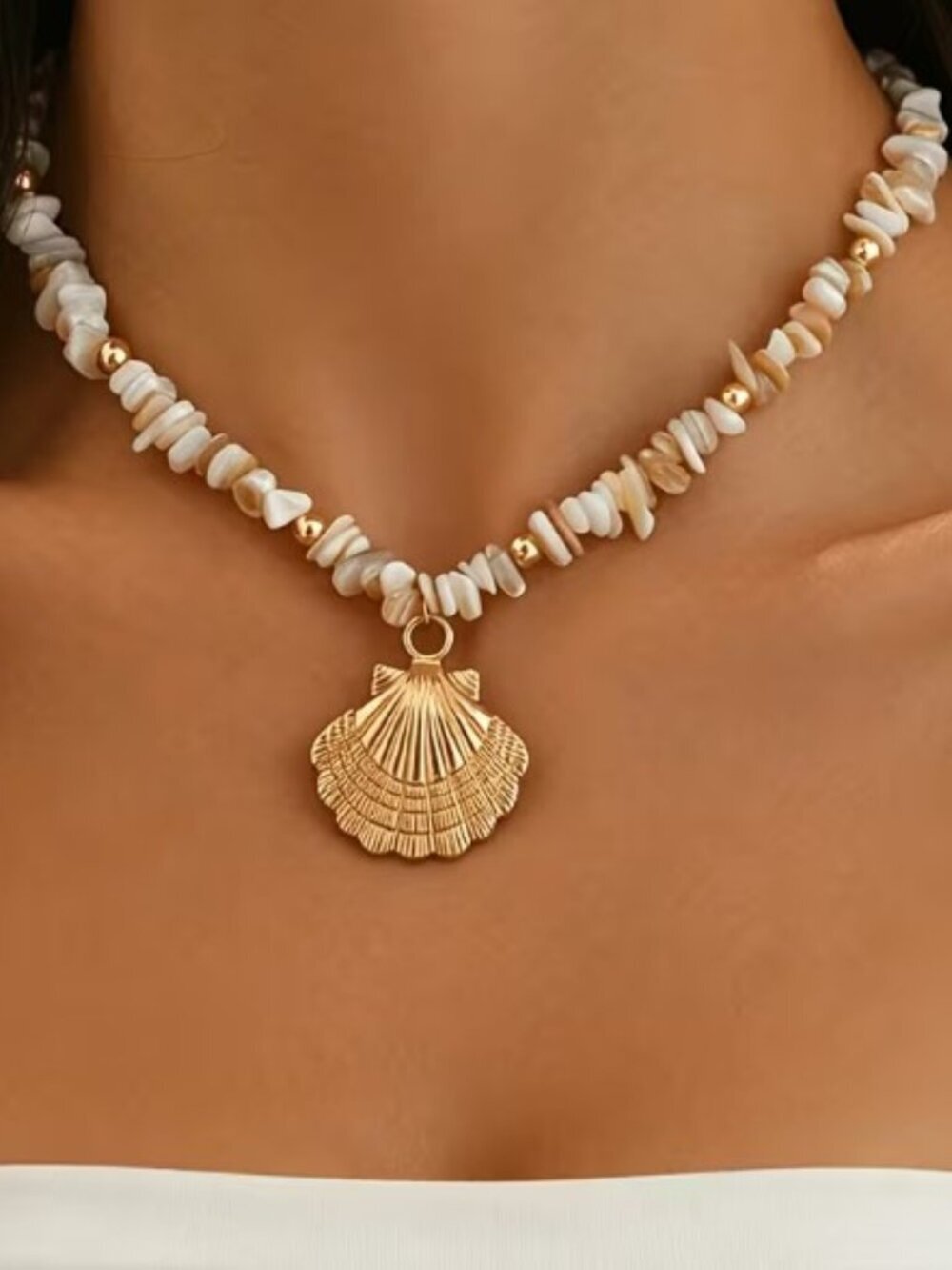 Ocean Style Golden Artificial Shell Pendant Synthetic Turquoise Choker Necklace
